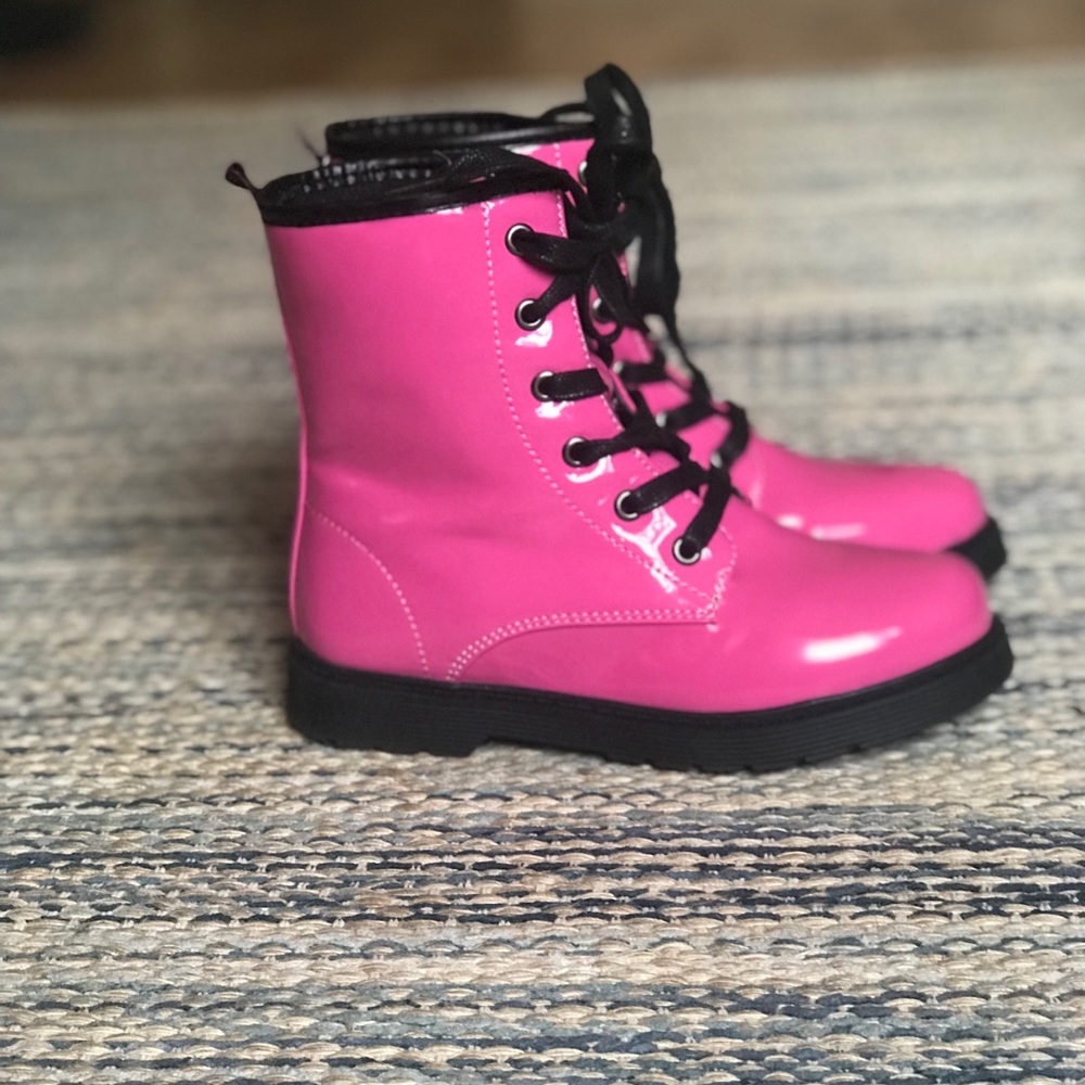 Pink Boots Yo Kids size 1. NWOT!